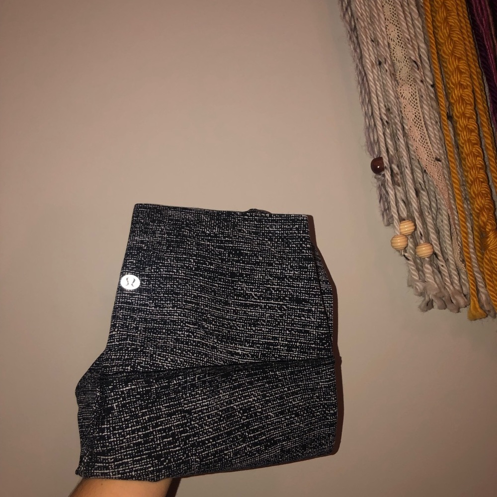 Lululemon aligns ON HOLD